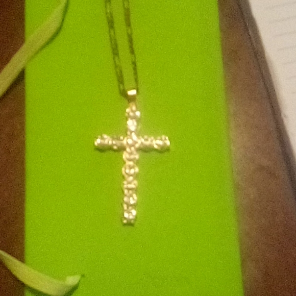 A necklace with cross - Picture 3 of 3